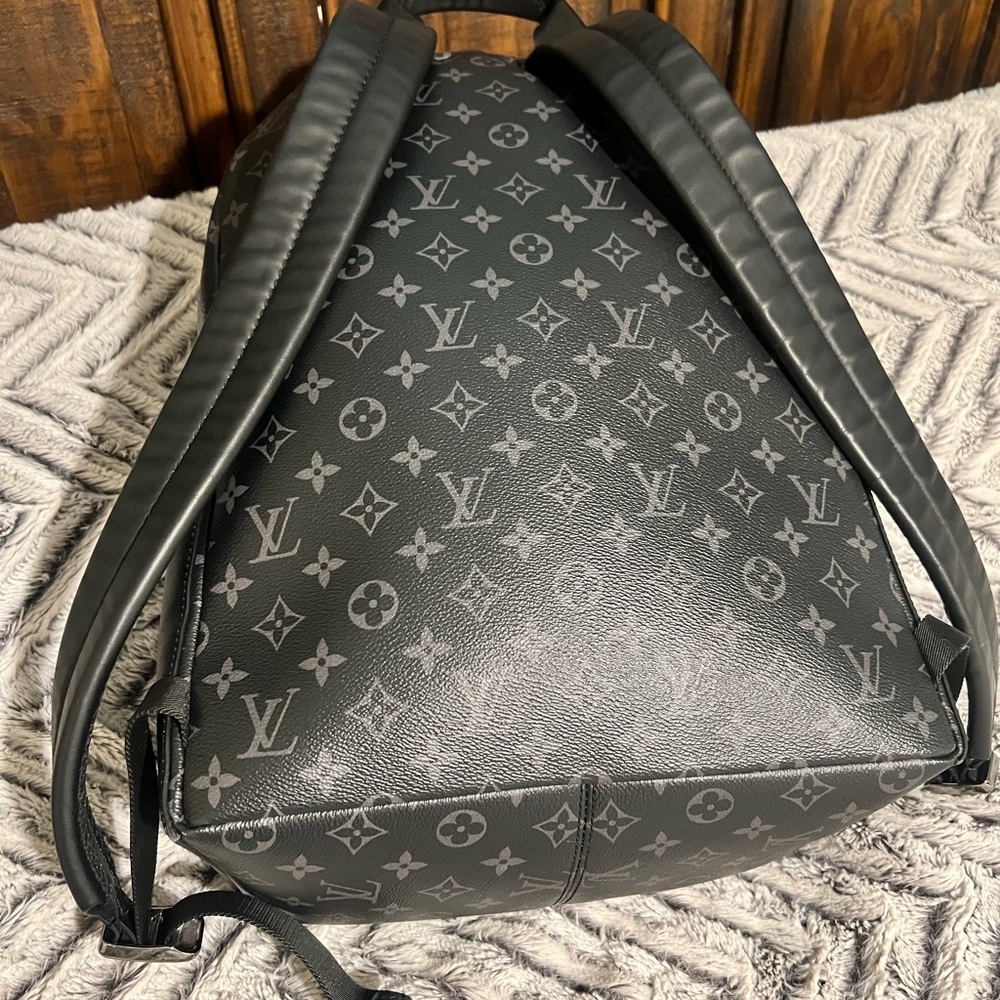 ‼️SOLD ELSEWHERE‼️Louis Vuitton Discovery MM Backpack - Picture 4 of 13